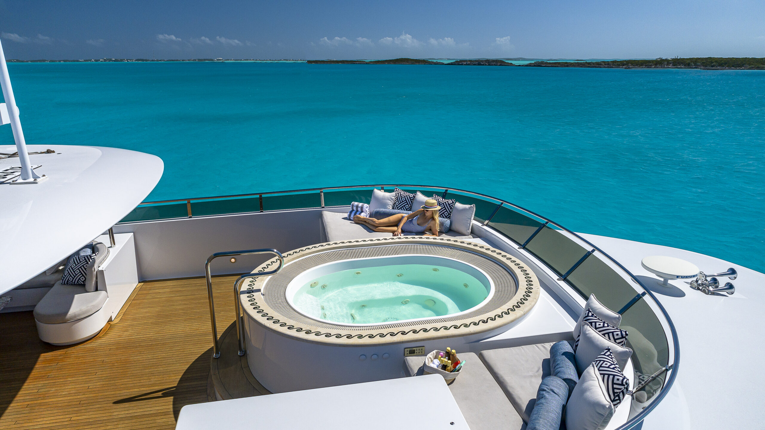 19. Sundeck